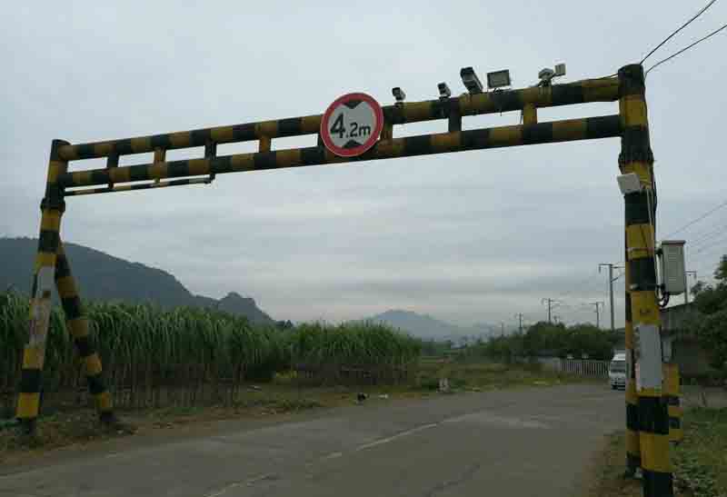 遂宁对开式限高架